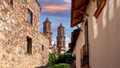 Taxco-iglesia-de-santa-prisca